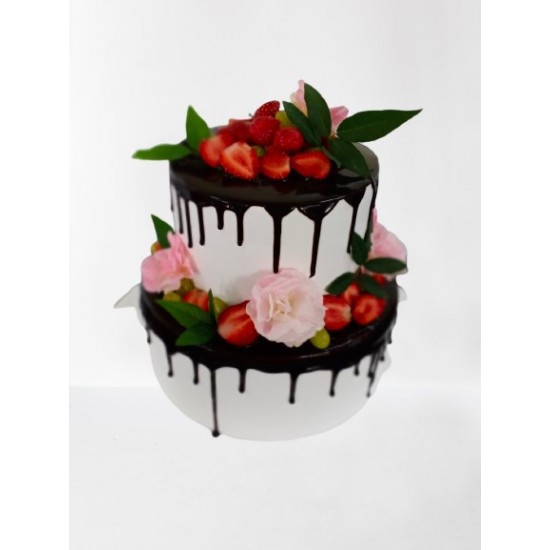 Strawberries on Desirable Chocolate Cake